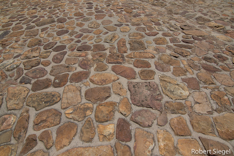 cobbles at rhodes memorial